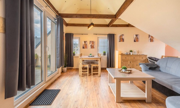 Bermsgrun Apartment | Apartment "Baumann" with Private Terrace & Wi-Fi