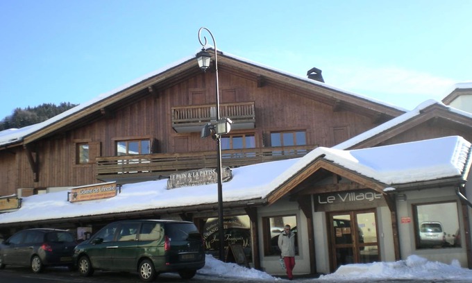 Notre-Dame-de-Bellecombe Apartment | Apartment in Notre Dame de Bellecombe