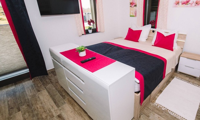 Zasip Apartment | Apartma 1 (pogled na grad)