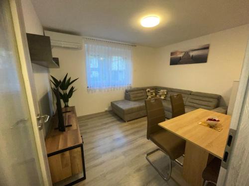 Zaga Apartment | APARTMA DŽANA
