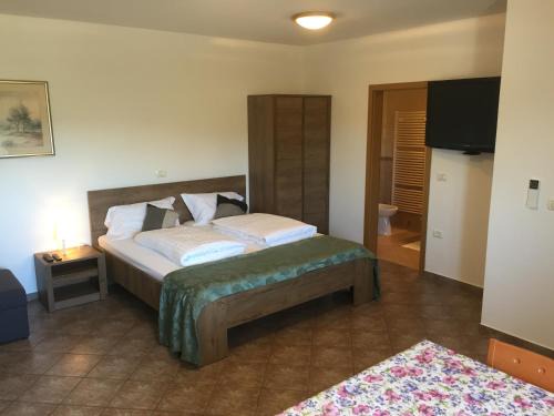 Spodnje Skofije Apartment | Apartma Valmarin