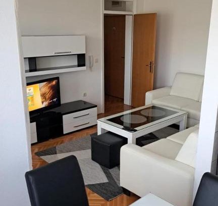 Canton 10 Apartment | Apartman Greta