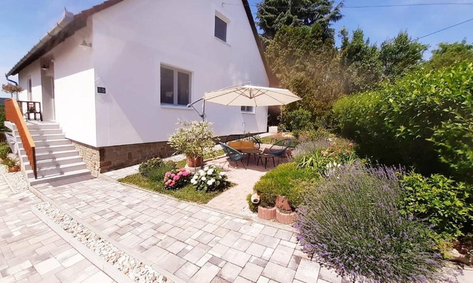 Tihany Apartment | Apartman Nikol