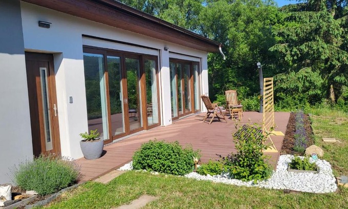 Perstejn Apartment | Apartman s bazénem a saunou