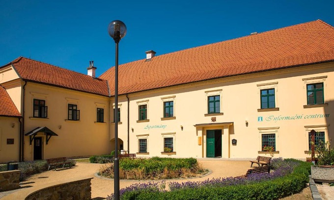 Uhersky Ostroh Apartment | Apartmány Přízámčí