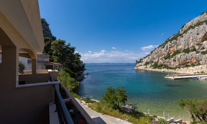 Zastrazisce Apartment | Apartments Serzane (98861-A6) - Zastrazisce - island Hvar
