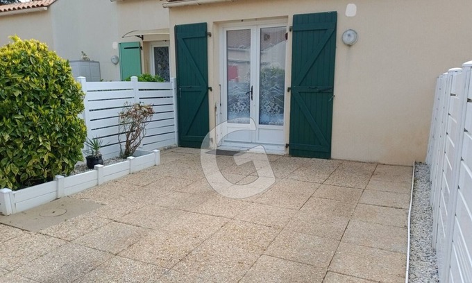 Saint-Vincent-sur-Jard Apartment | Apartment Saint-Vincent-sur-Jard, 1 bedroom, 3 persons