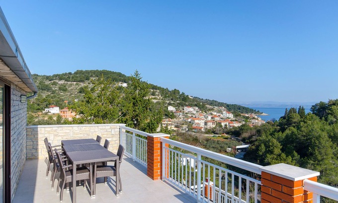 Stomorska Apartment | Apartments Drazen (59221-A6) - Stomorska - island Solta