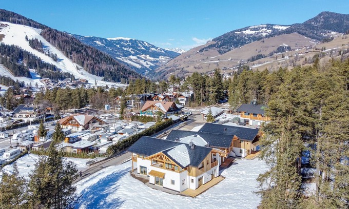 Mareo Apartment | Apartment "Les Ciases Chalets Dolomites Apt 2" with Private Balcony, Shared Sauna & Wi-Fi