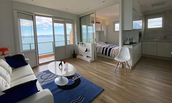 Evian-les-Bains Apartment | Apartment Évian-les-Bains, 1 bedroom, 4 persons