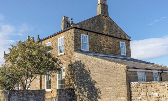 Briggswath Apartment | APARTMENT 1 SNEATON HALL, pet friendly, with open fire in Sneaton