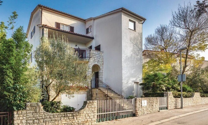 Pjescana Uvala Apartment | Apartment 1767/19950 (Istria - Pjescana Uvala), 150m from the beach