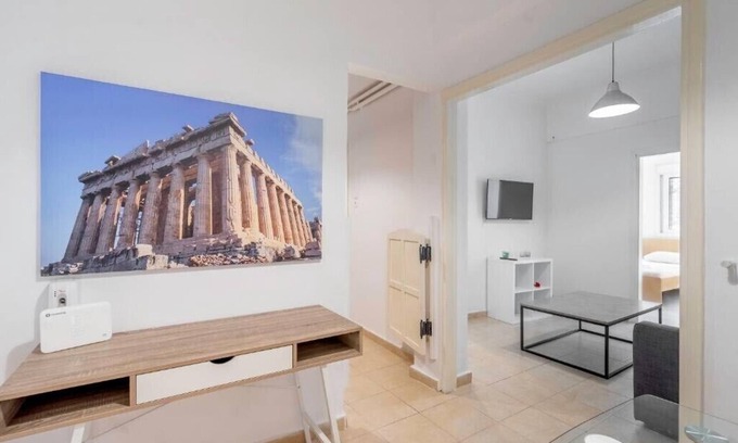 Filopappou Apartment | Apartment 1km from Acropolis Filoppapou Hill