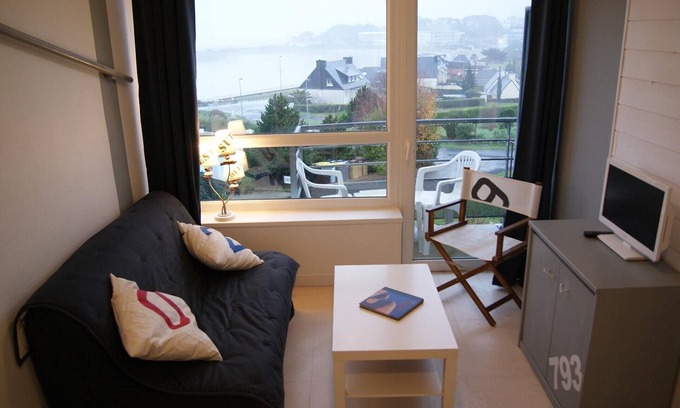 Trevou-Treguignec Apartment | Apartment 2-6 pers panoramic sea views, beach 50m
