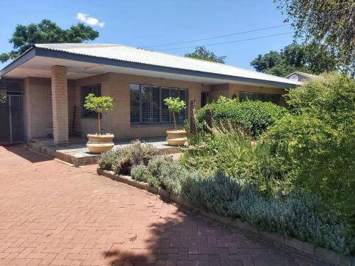 Bloemfontein Apartment | Apartment ∙ 2 bedrooms ∙ 4 guests