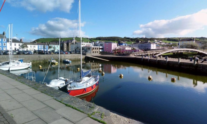 Aberaeron Apartment | Apartment ∙ 2 bedrooms ∙ 4 guests