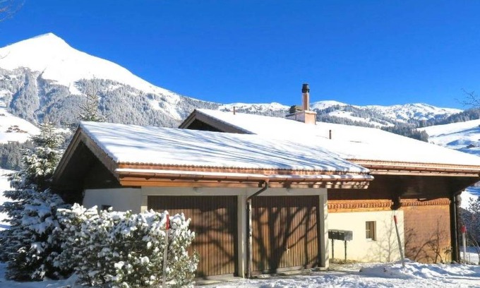 Lauenen Apartment | Apartment ∙ 2 bedrooms ∙ 4 guests