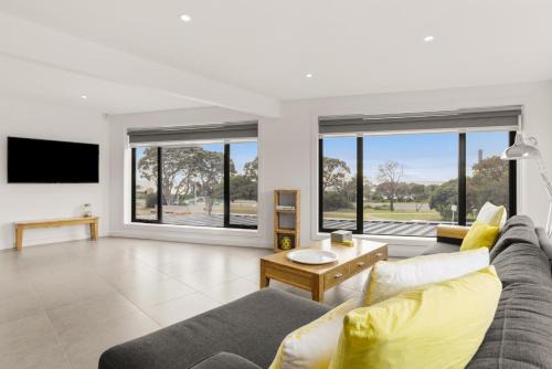 Blairgowrie Apartment | Apartment 2815 – Bay Views in The Village