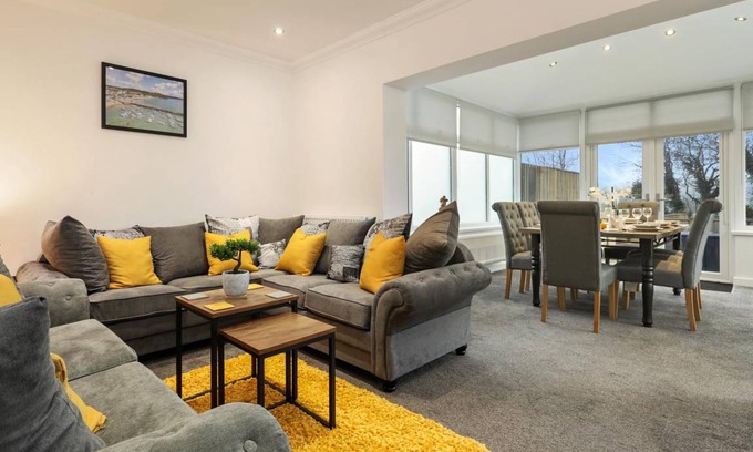 Saundersfoot Apartment | Apartment ∙ 3 bedrooms ∙ 8 guests