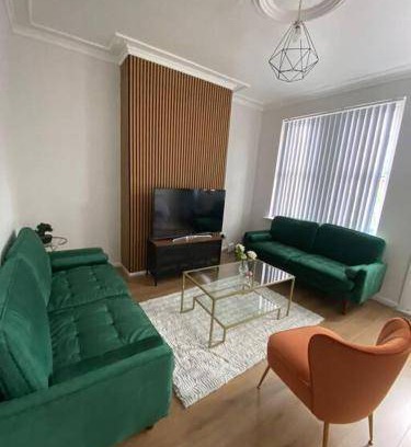 Sheffield Apartment | Apartment ∙ 3 bedrooms ∙ 8 guests