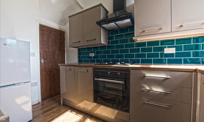 Harehills Apartment | Apartment 3, St. James House