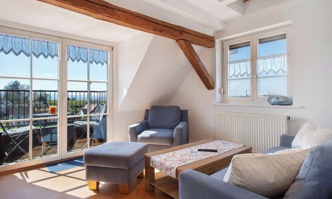 Kressbronn Apartment | Apartment '4, 75 Qm' with Shared Garden, Balcony and Wi-Fi
