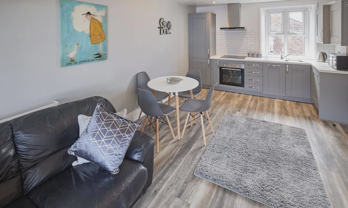 West Cliff Apartment | Apartment 4 at Khyber