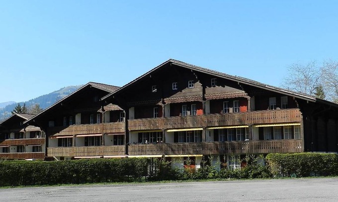 Zweisimmen Nr Gstaad Apartment | Apartment ∙ 4 bedrooms ∙ 6 guests