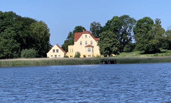 Grubnow Apartment | Apartment 4 on the water for 4 people Gut Grubnow on Rügen