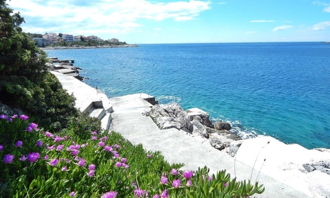 Razanj Apartment | Apartment 4 with two bedrooms, wifi, satv, private parking, near the beach
