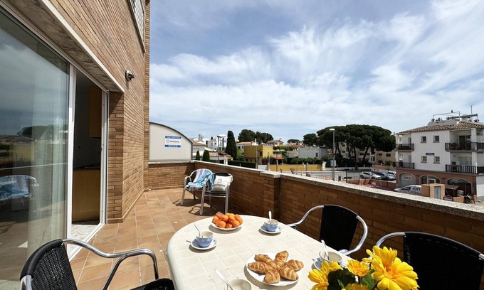 L'Escala Apartment | Apartment 5 minutes walk from beach