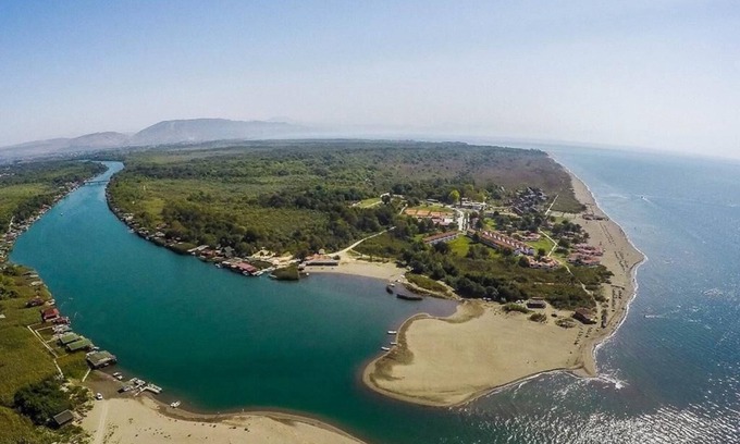 Ulcinj Apartment | Apartment 6/A, yellow, for 4 People, 500 Meters from "Grate Beach",Breakfast inc