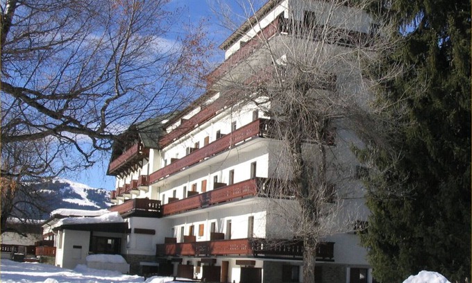 Le Planellet Apartment | Apartment 6 people. 300m from the gondola of Mt d Arbois.