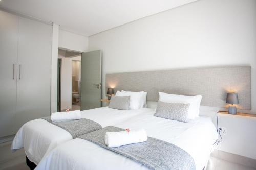 George Apartment | Apartment 72 - 1 On York