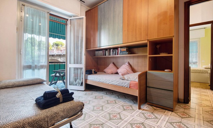 Recco Apartment | Apartment 'A Dream' with Balcony, Wi-Fi and Air Conditioning