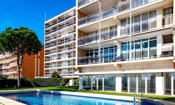 Sant Vicenc de Montalt Apartment | Apartment APARTAMENT CLIPPER in Sant Vicenç de Montalt - 5 persons, 3 bedrooms