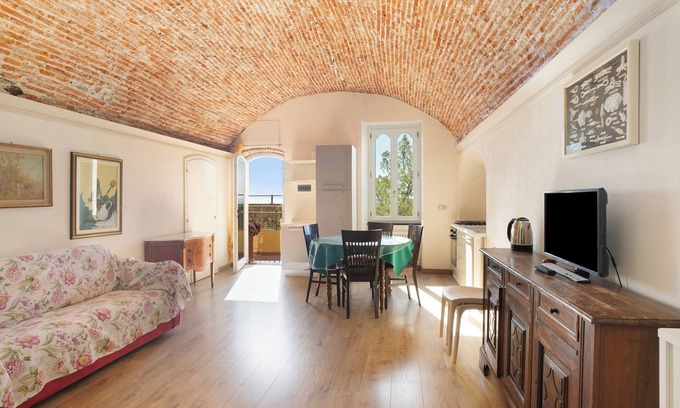 Cervo Apartment | Apartment 'Actis1, Borgo Dei Pescatori' with Balcony and Wi-Fi
