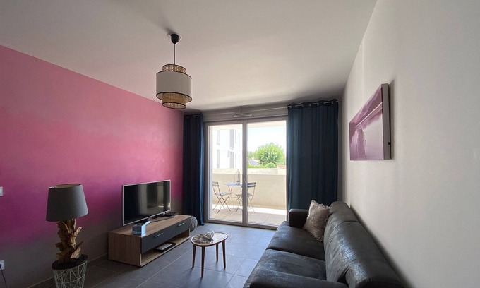 Aigues-Mortes Apartment | Apartment AIGUES MORTES, 1 bedroom, 2 persons