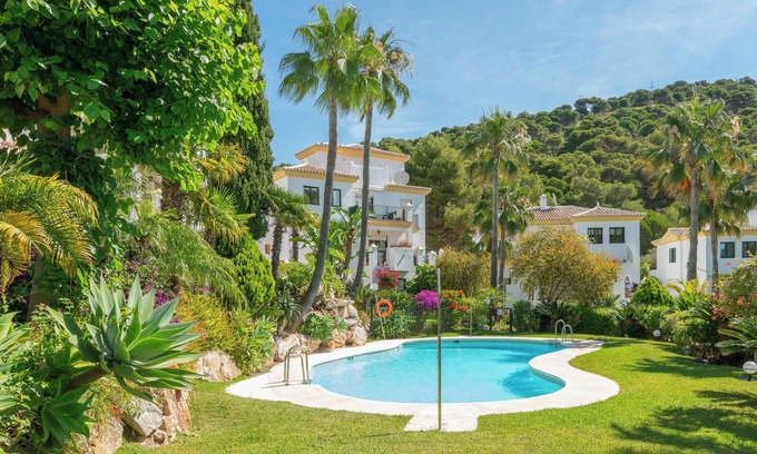 Alhaurin el Grande Apartment | Apartment Alhaurín Golf with Mountain View, Pool, Wi-Fi, A/C, Terrace & Garden