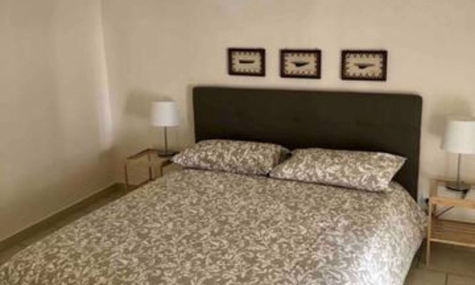 Old Town Apartment | Apartment 'Alley House' with Wi-Fi & Air Conditioning