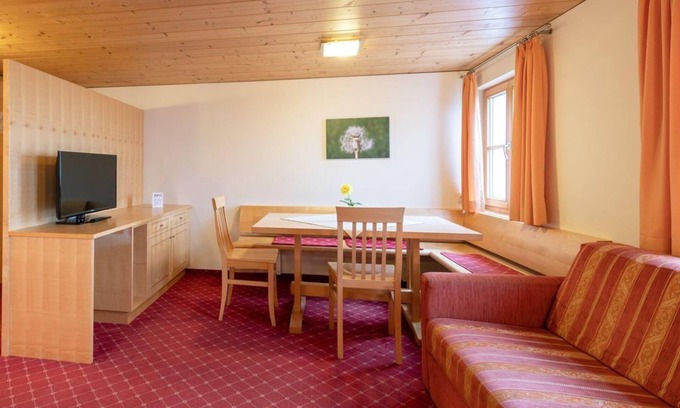 Schnepfau House | Apartment Alpenrose - Berghaus Kanisfluh