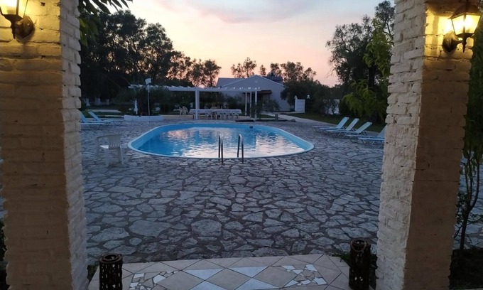Molos Apartment | Apartment 'Alykes Family Resort Double Room 1' with Balcony, Wi-Fi and Air Conditioning