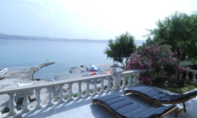 Cesarica Apartment | Apartment Apartmani Marija
