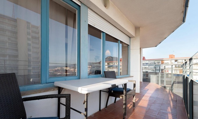 Vilassar de Mar Apartment | Apartment "App Can Mabi centrico 25km BCN" with Balcony, Terrace & Wi-Fi