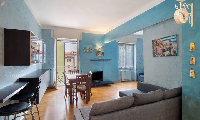 Albenga Apartment | Apartment 'Appartamento Di Andrea E Carlotta' with Balcony and Wi-Fi