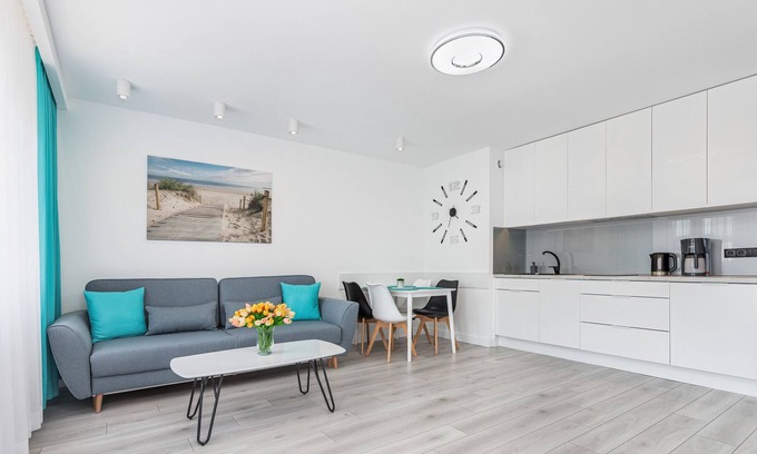 Swinoujscie Apartment | Apartment Armii Krajowej 6/35 with balcony