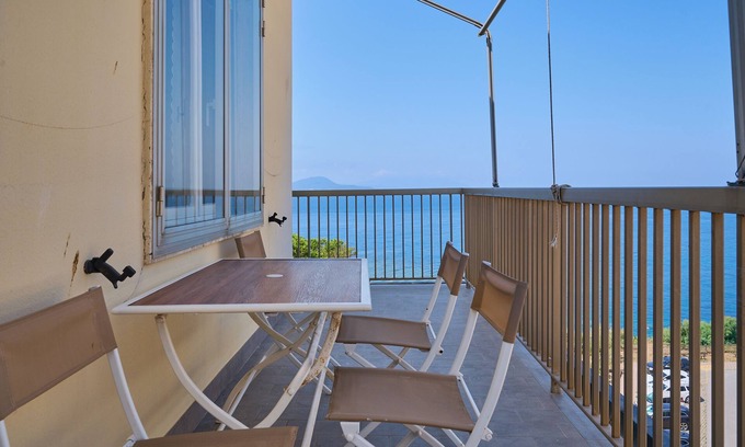 Piombino Apartment | Apartment 'Attico Bellavista' with Sea View, Balcony and Air Conditioning