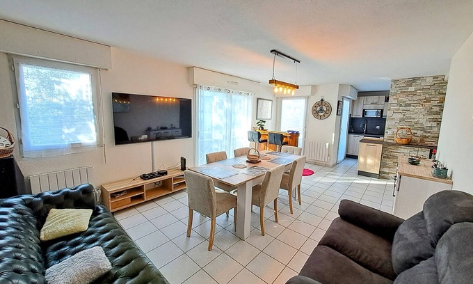 Pornichet Apartment | Apartment 'Au Calme with Balcony and Wi-Fi