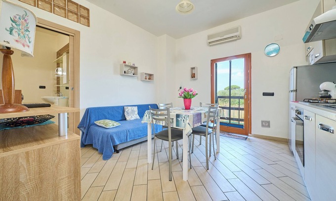 Castagneto Carducci Apartment | Apartment 'Bilocale In Campagna' with Private Garden, Balcony and Wi-Fi