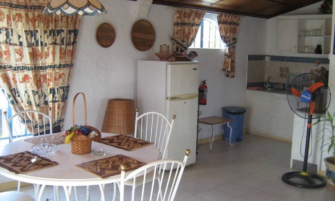 Pereybere Apartment | Apartment B3 Studio 1 bedroom with swimming pool and air conditioning